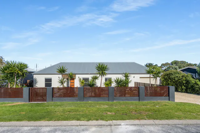 9 Woolundry Street — photo from Elders Real Estate Robe