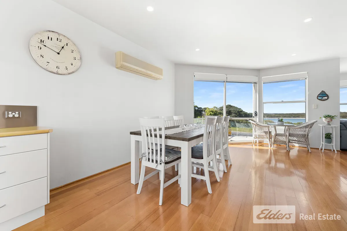 19 Lakeside Court — photo 5 of 25