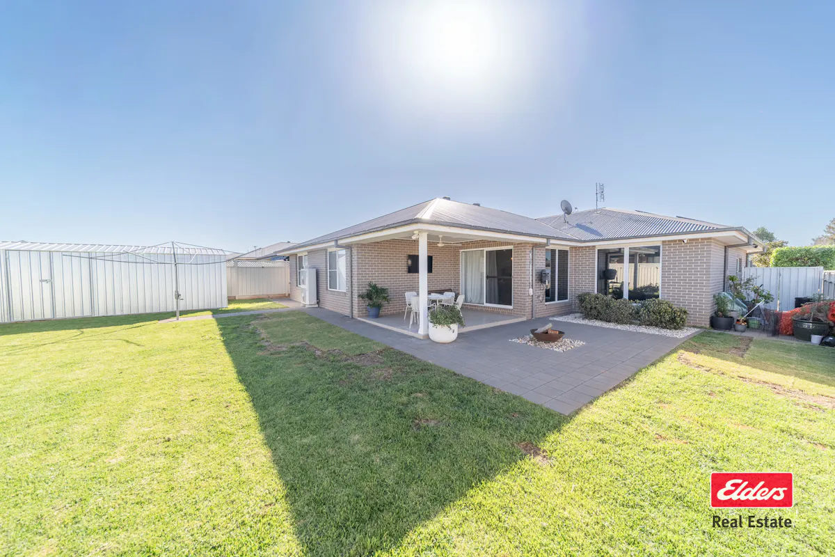 84 Champagne Drive — photo 9 of 27