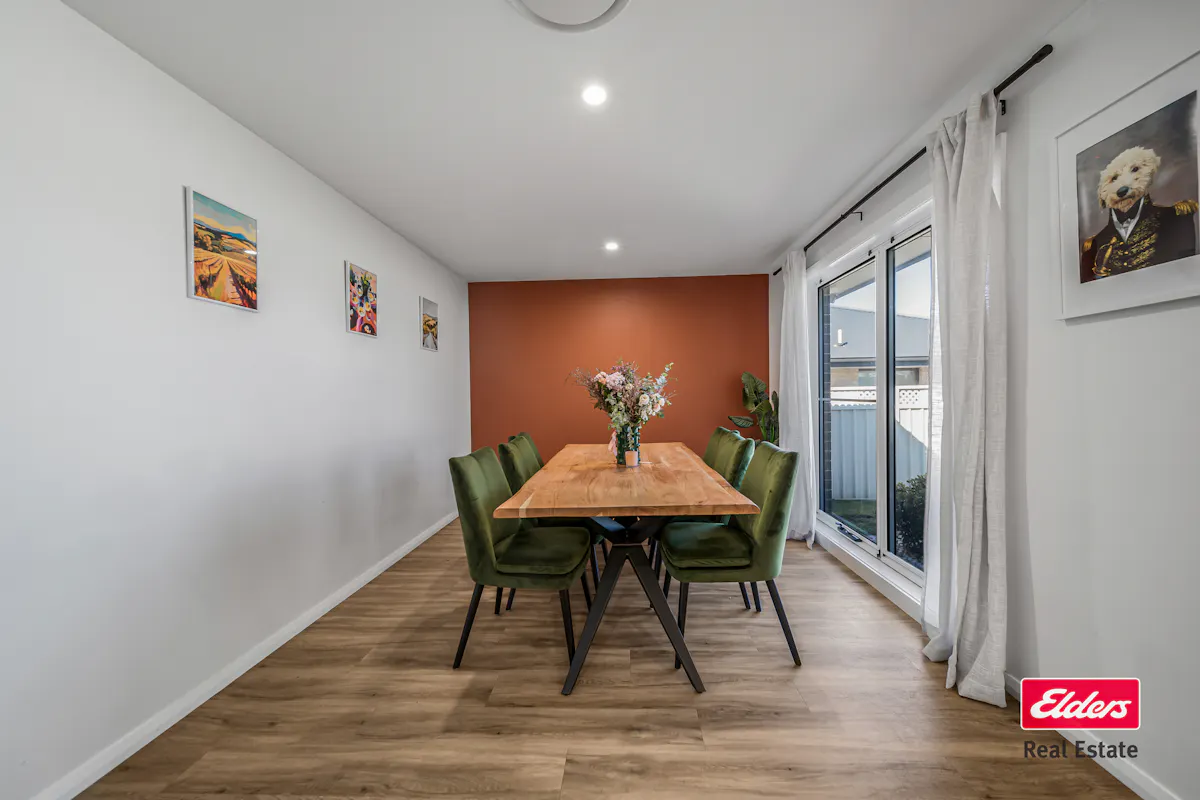 84 Champagne Drive — photo 4 of 27