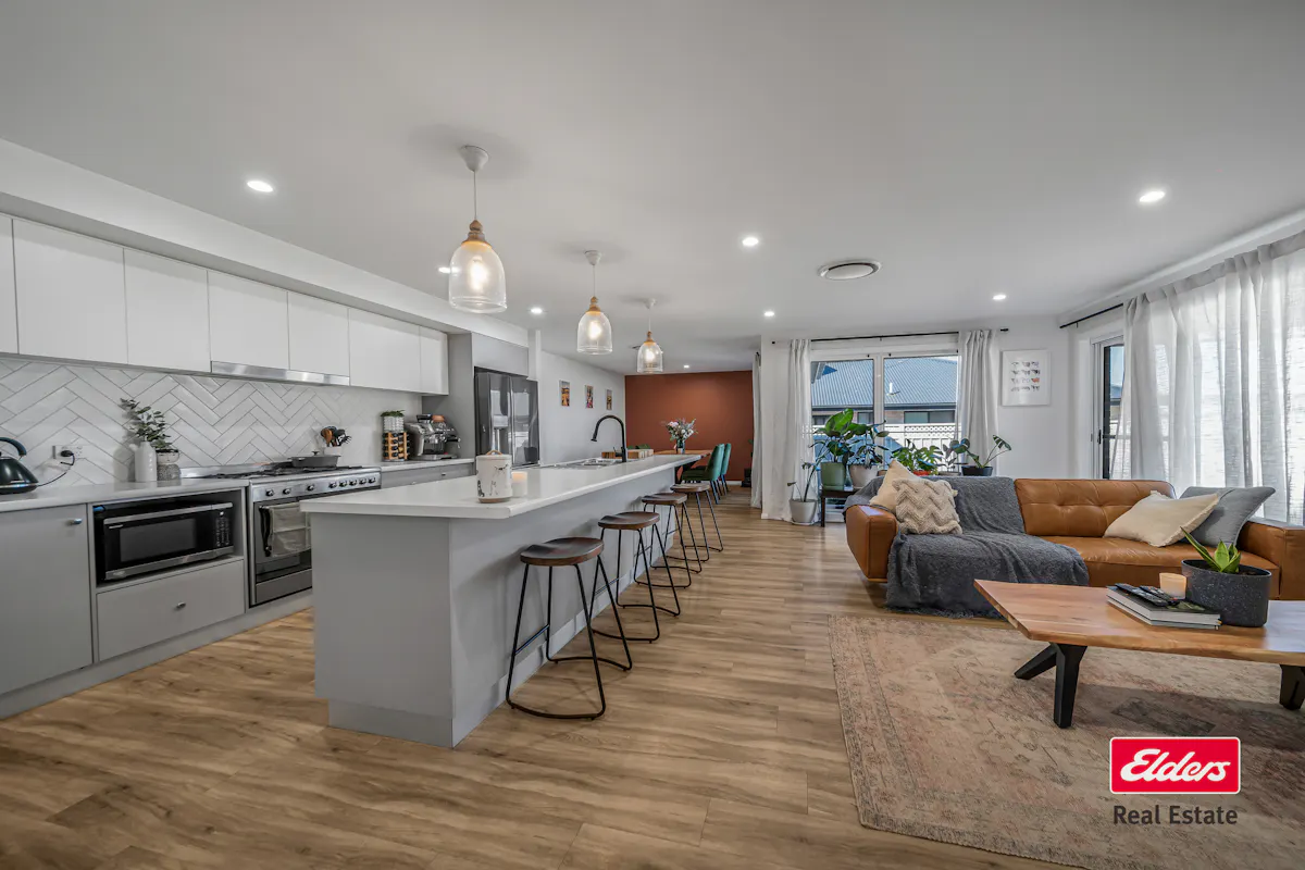 84 Champagne Drive — photo 17 of 27