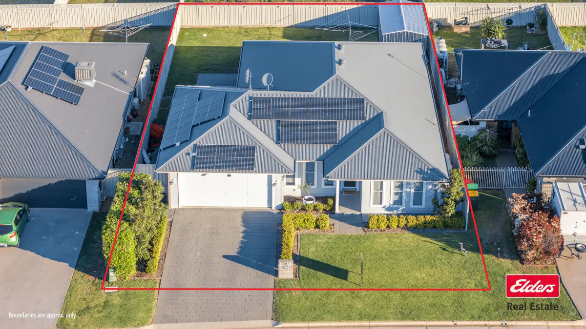 84 Champagne Drive — photo 16 of 27
