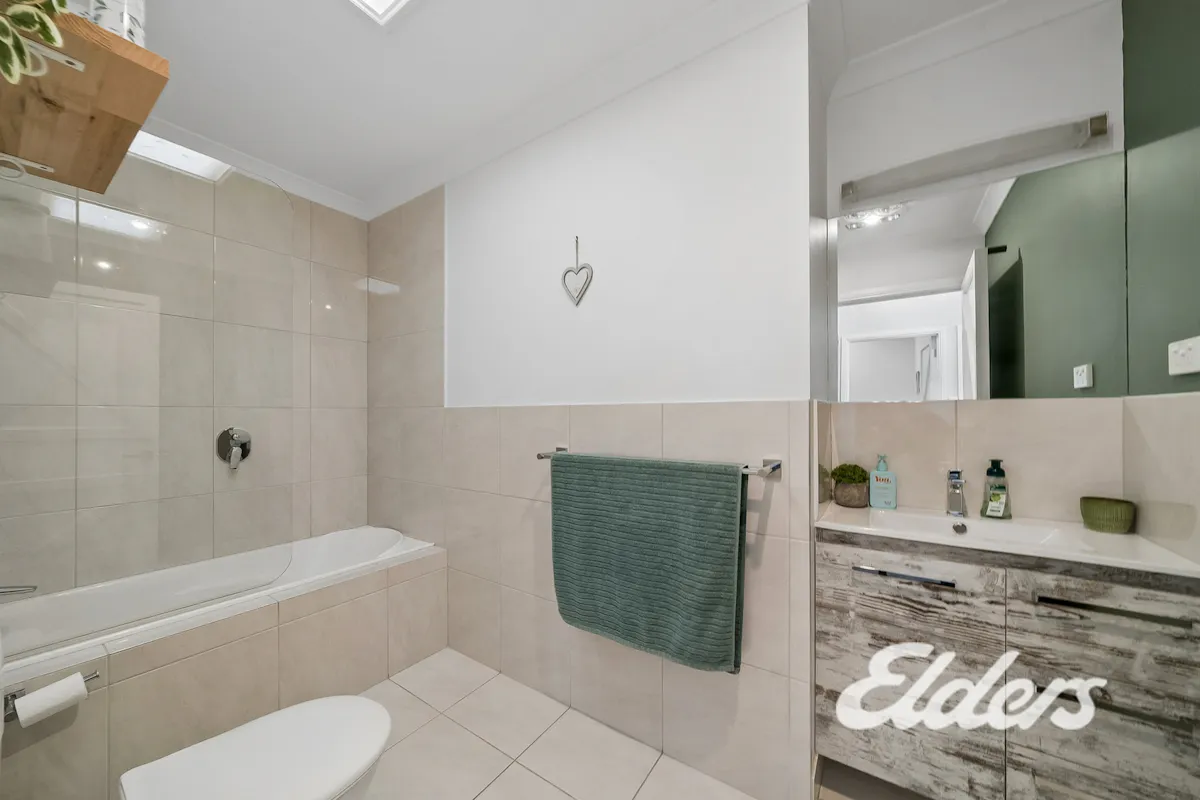 3 Hogans Road — photo 14 of 27