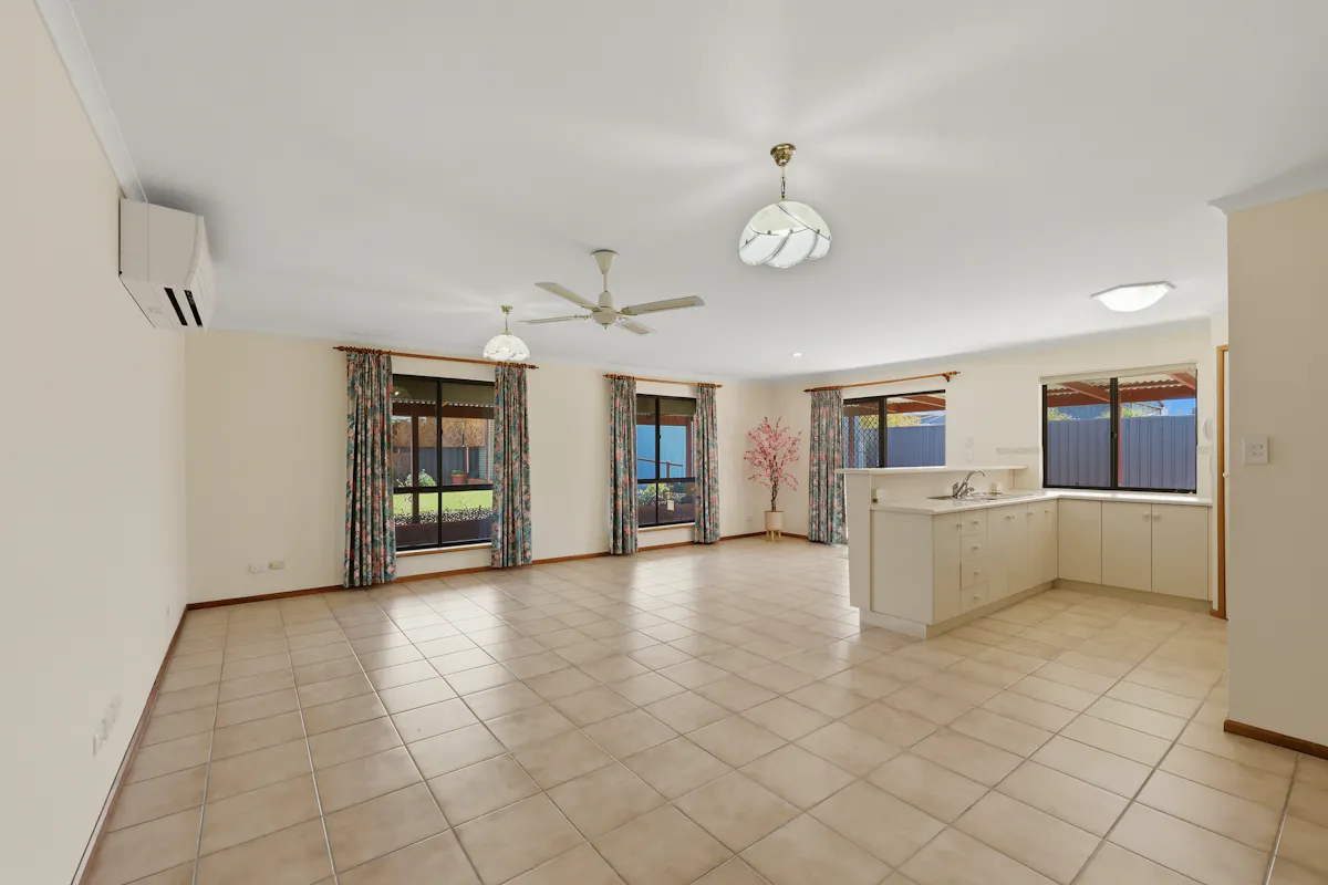 129 Beach Road — photo 9 of 30