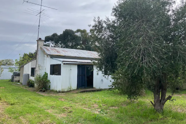 20 Hutchison Crescent — photo from Elders Real Estate Naracoorte