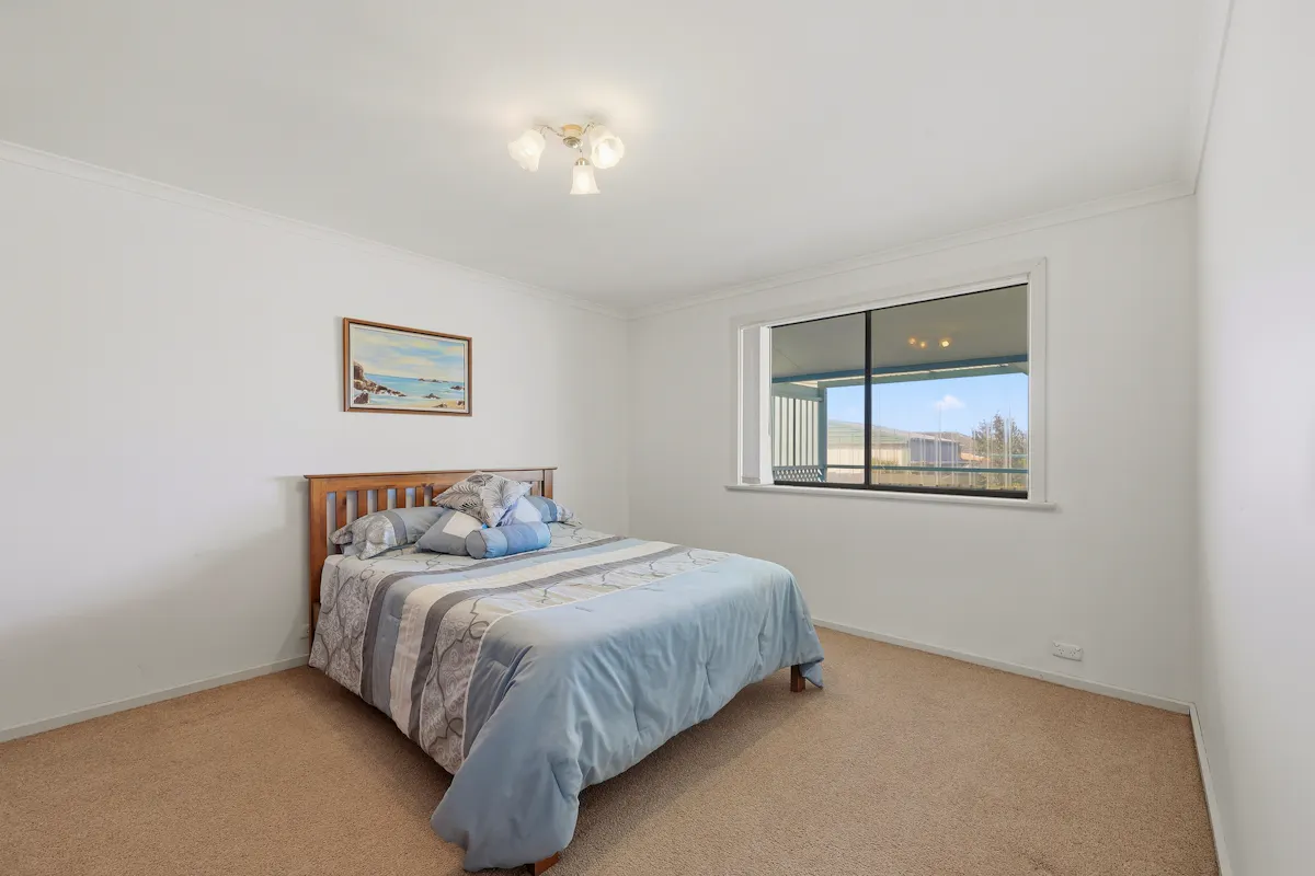 28 Sutherland Avenue — photo 12 of 30