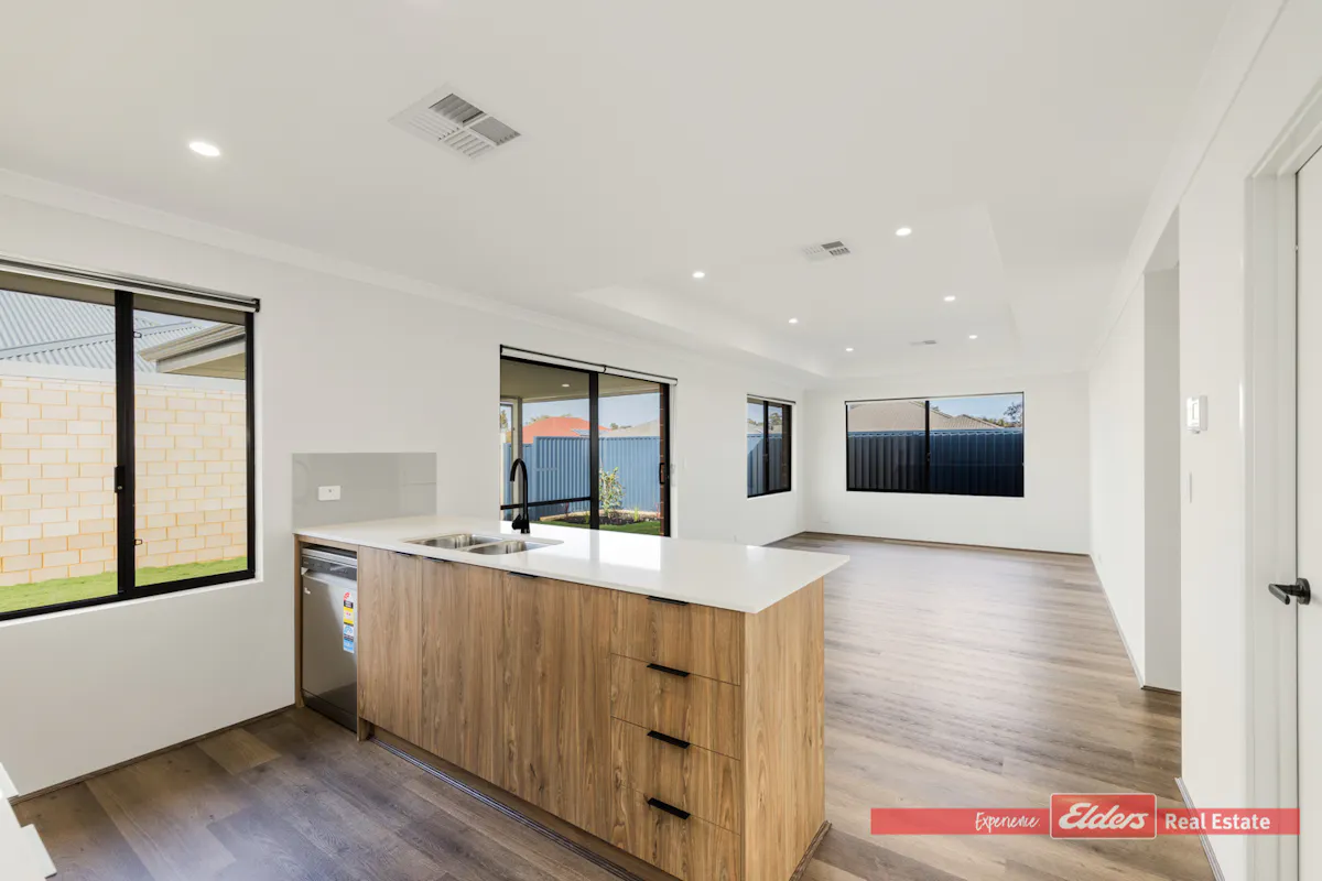 74 Claret Ash Boulevard — photo 7 of 20