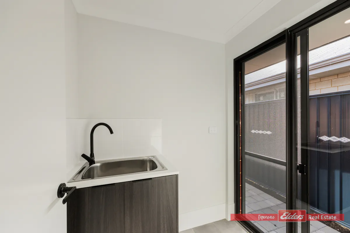 74 Claret Ash Boulevard — photo 17 of 20