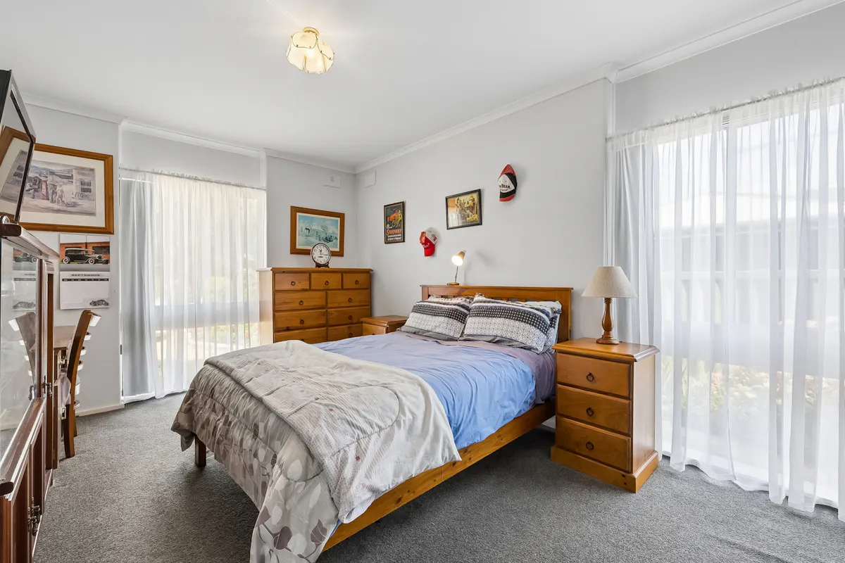 1 Frieda Street — photo 14 of 24