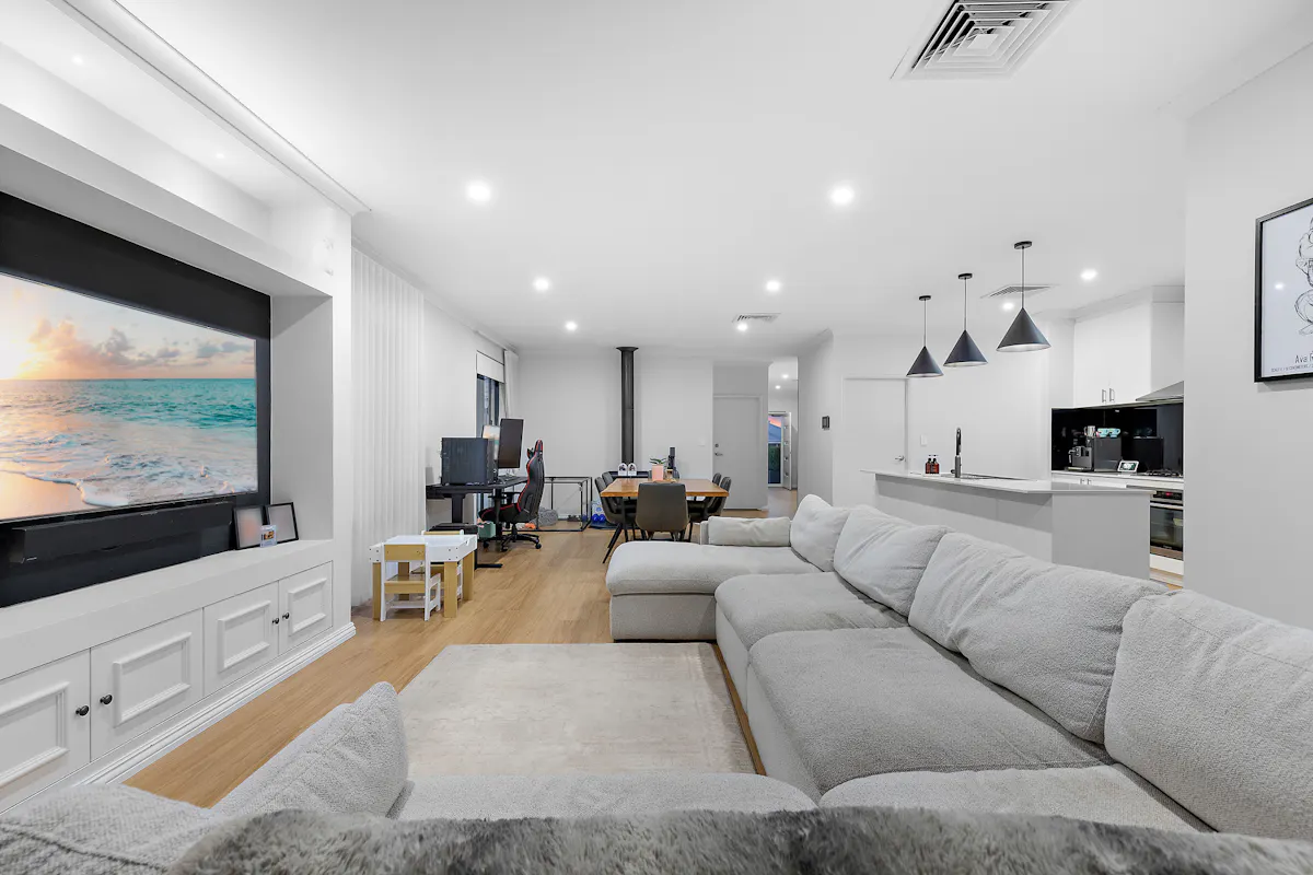45 Chilvers Street — photo 9 of 30