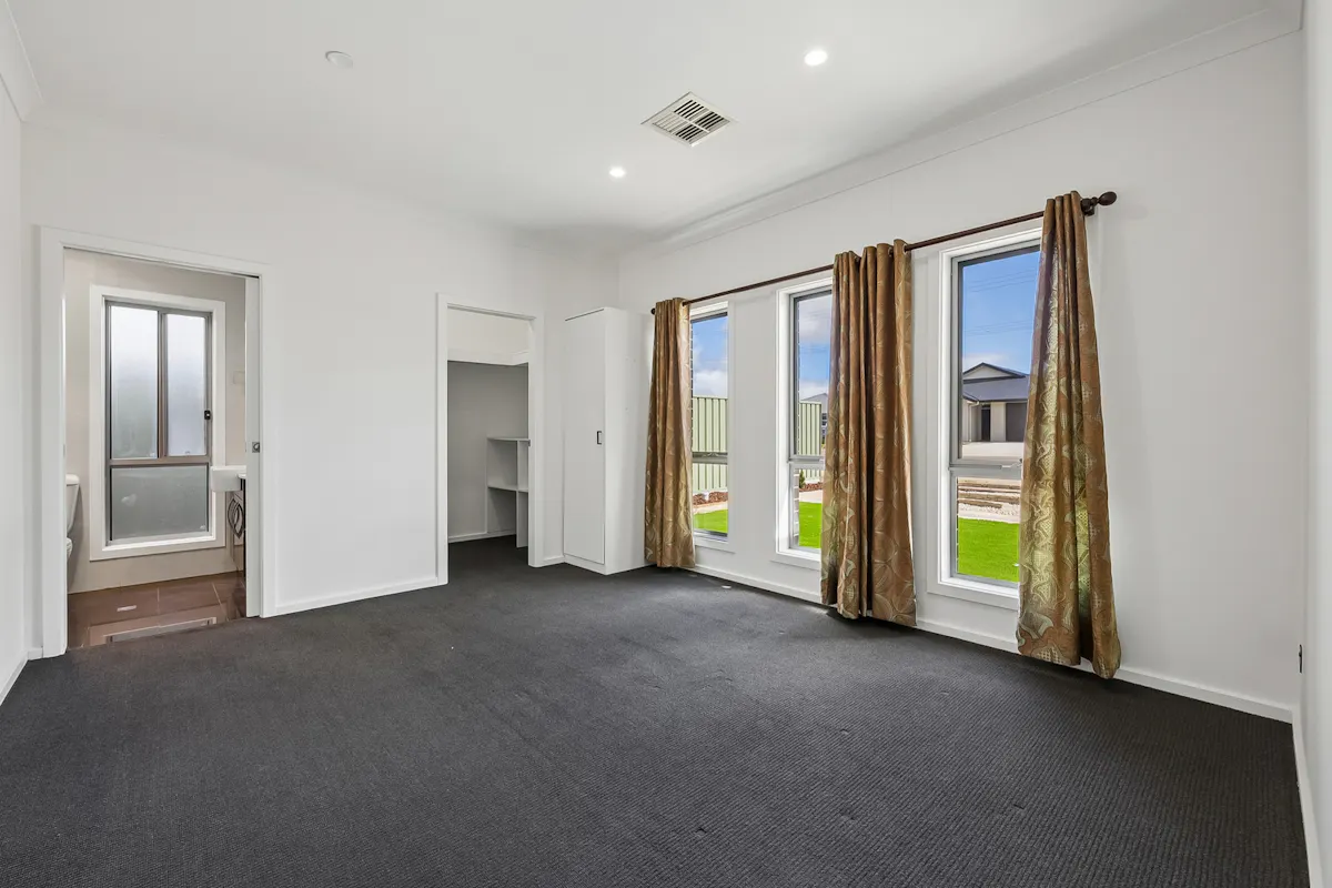 10 Trevor Street — photo 13 of 28