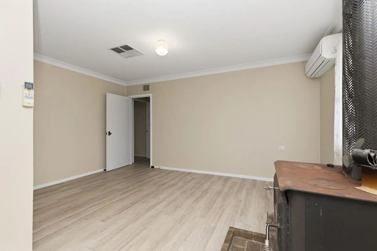 26 Tor Street — photo 7 of 18