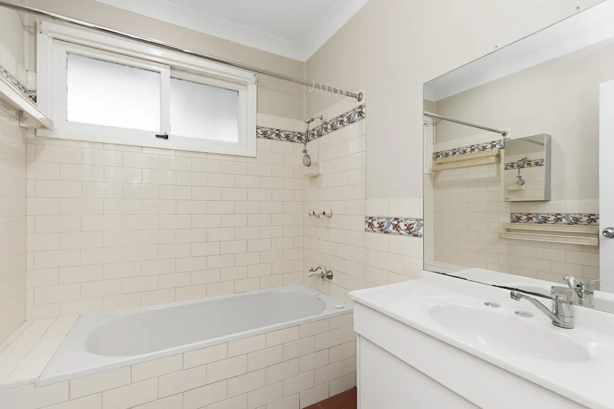 26 Tor Street — photo 11 of 18