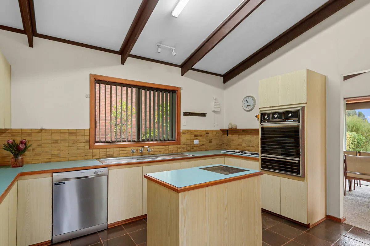 68 Blyth Road — photo 12 of 30
