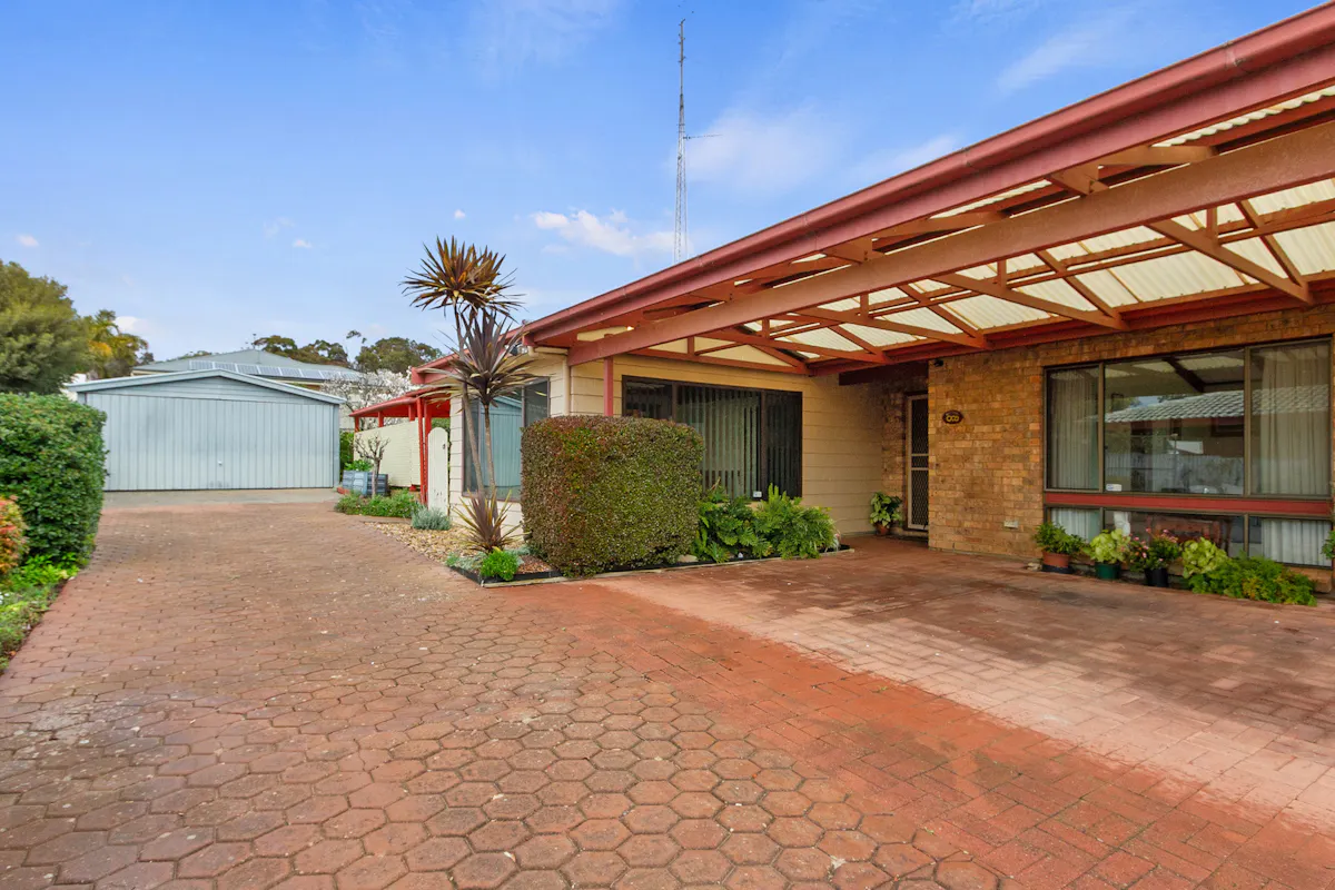 68 Blyth Road — photo 3 of 30