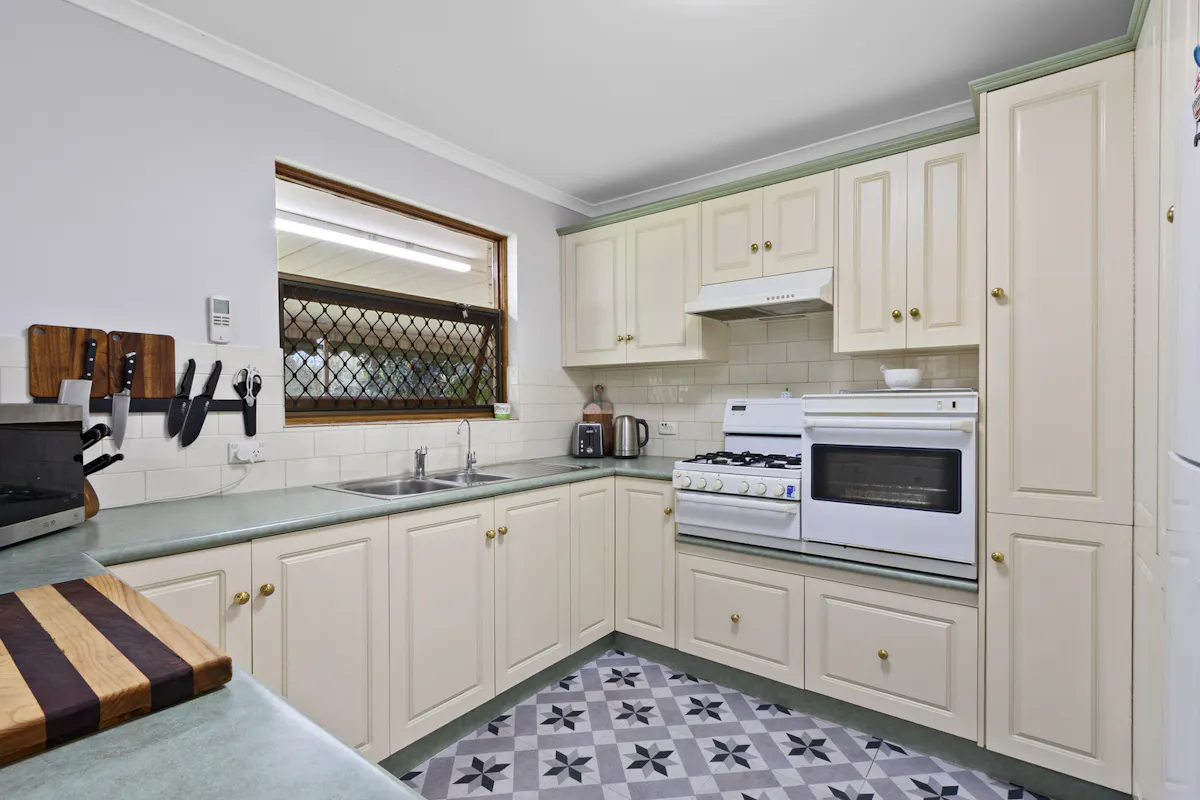 11 Orlyk Street — photo 8 of 19