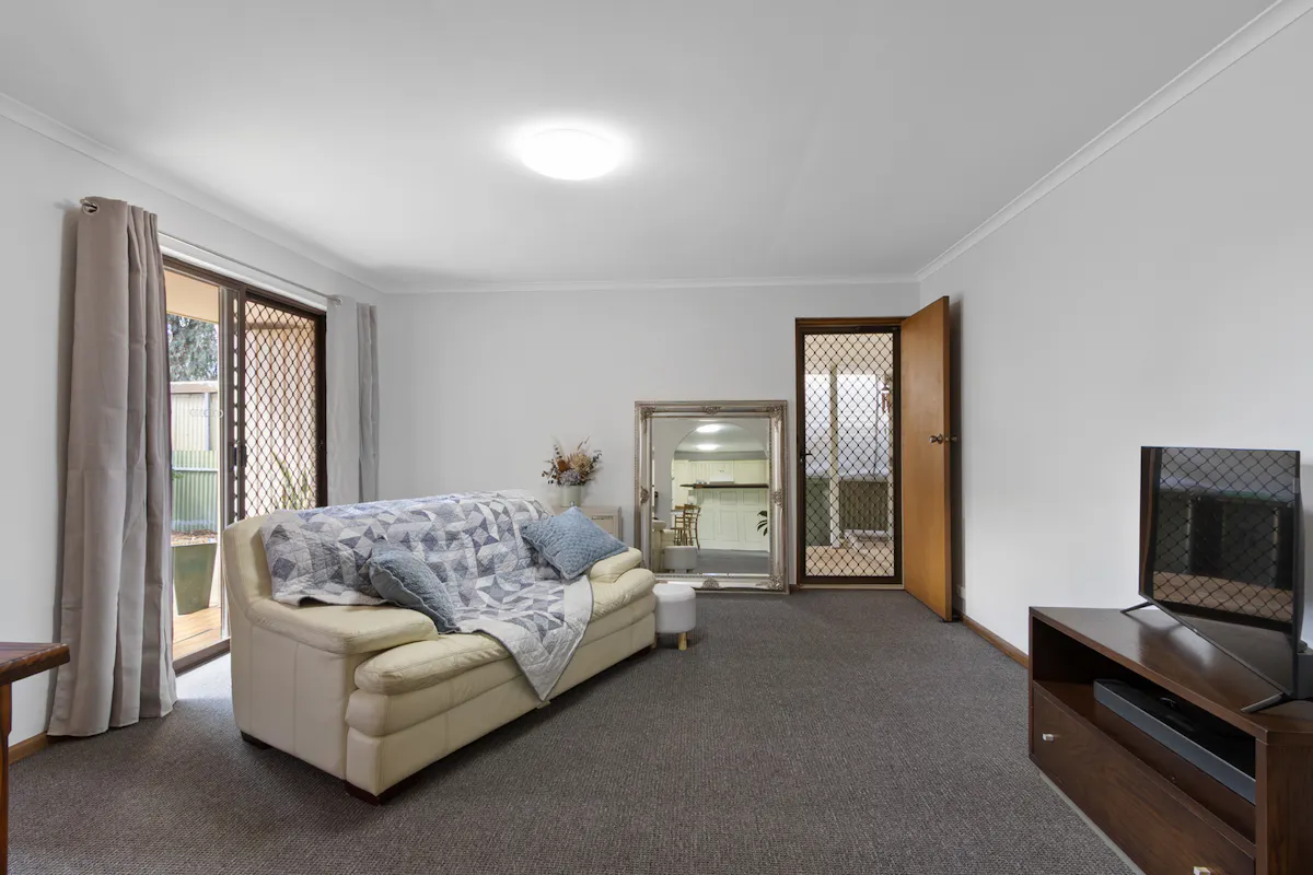 11 Orlyk Street — photo 11 of 19