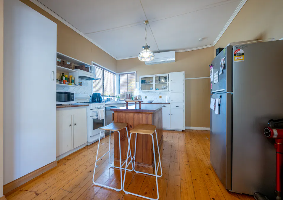 13 Robinson Street, Horsham, VIC, 3400 - Image 4