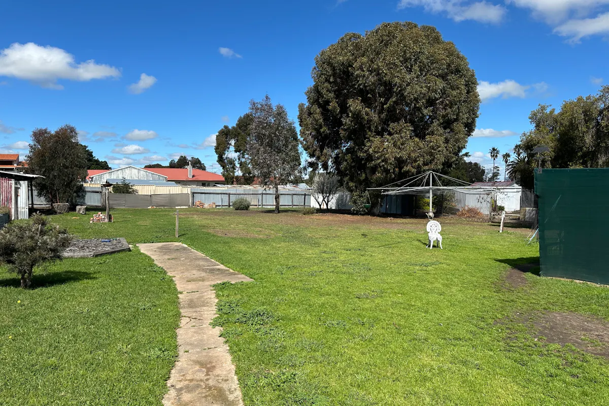 26 Kobeelya Avenue — photo 14 of 22