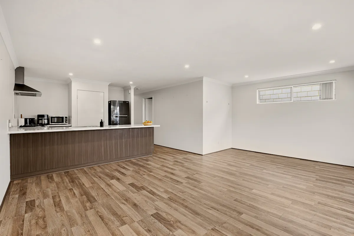 32 Saltwater Street — photo 4 of 14