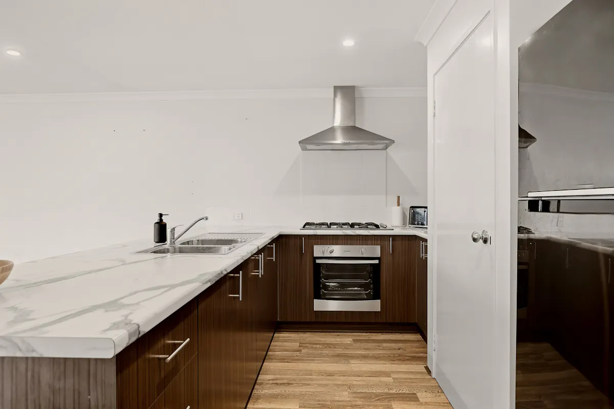 32 Saltwater Street — photo 3 of 14