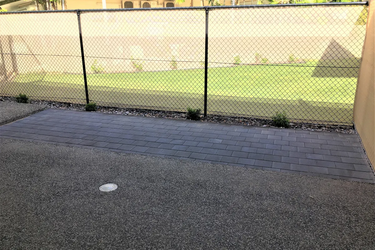 2/1 Wellington Parade — photo 5 of 6