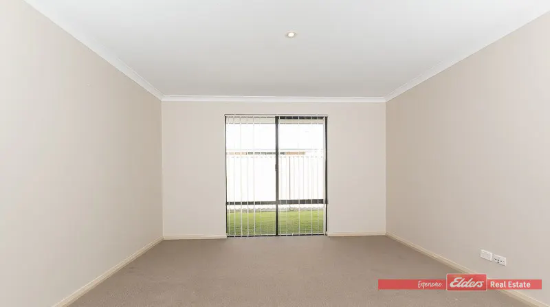 29 Jims Crescent — photo 8 of 19