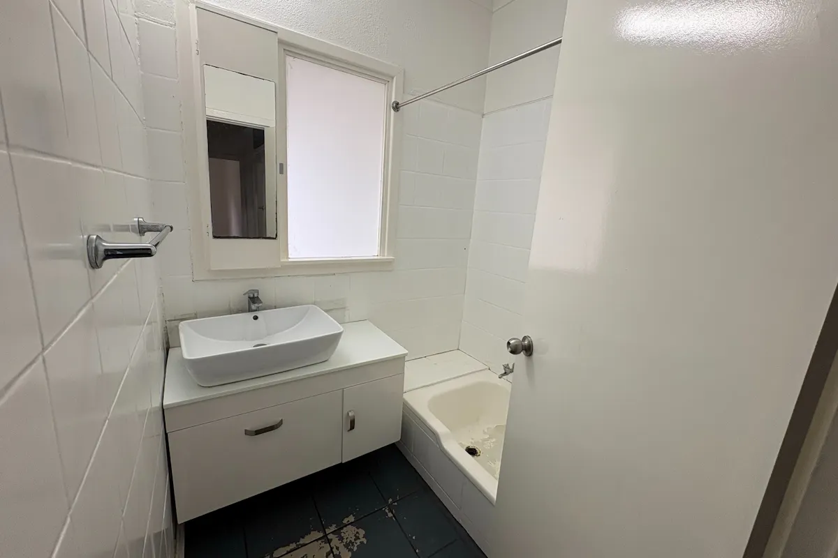 87 Newcastle Road — photo 12 of 17