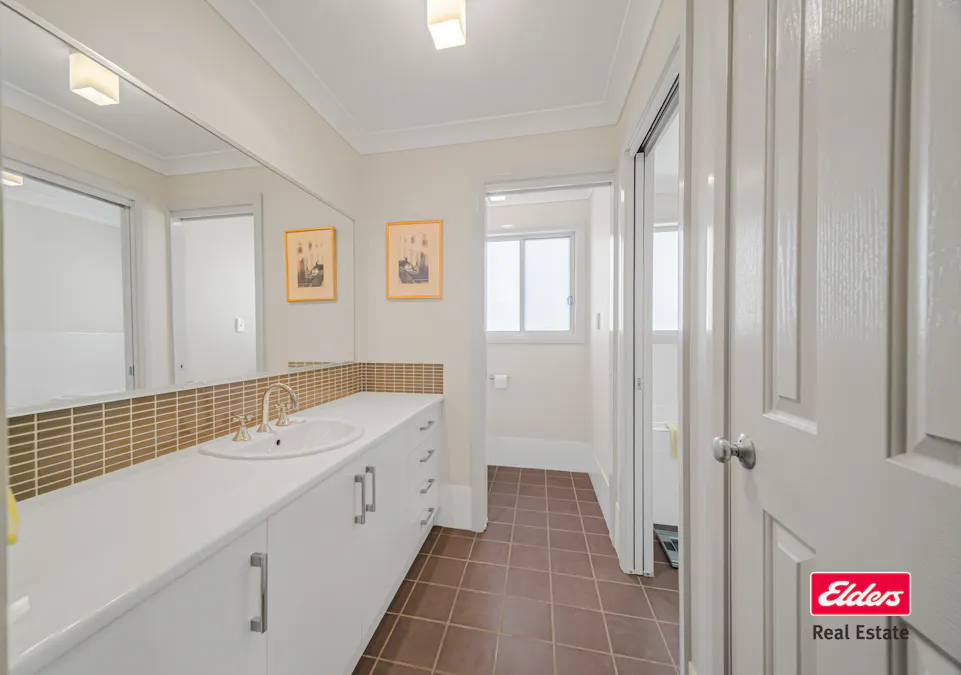 41 Cypress Point Drive, Dubbo, NSW, 2830 - Image 10
