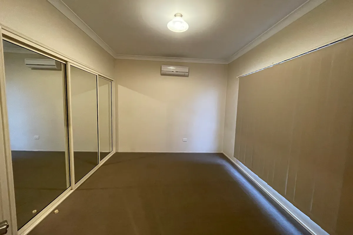 2/11 Patrick Street — photo 5 of 11