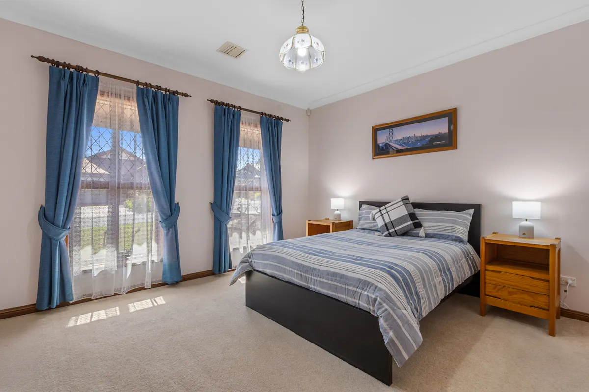 18 Dempster Court — photo 4 of 24