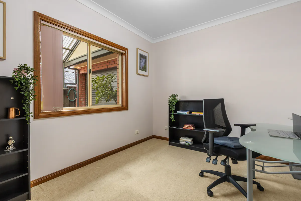18 Dempster Court — photo 6 of 24