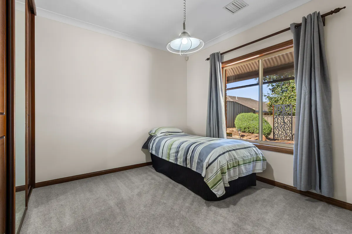 18 Dempster Court — photo 13 of 24