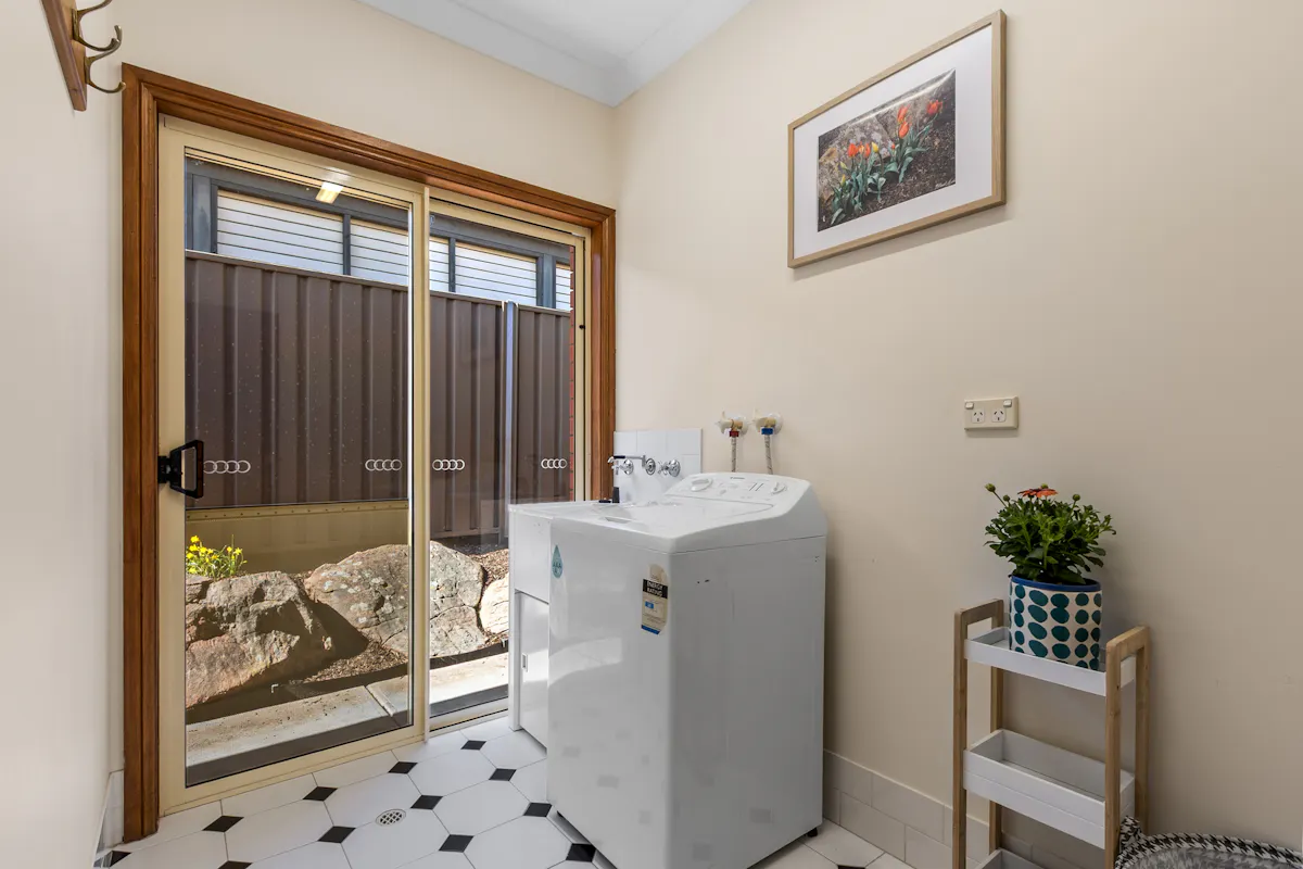 18 Dempster Court — photo 12 of 24