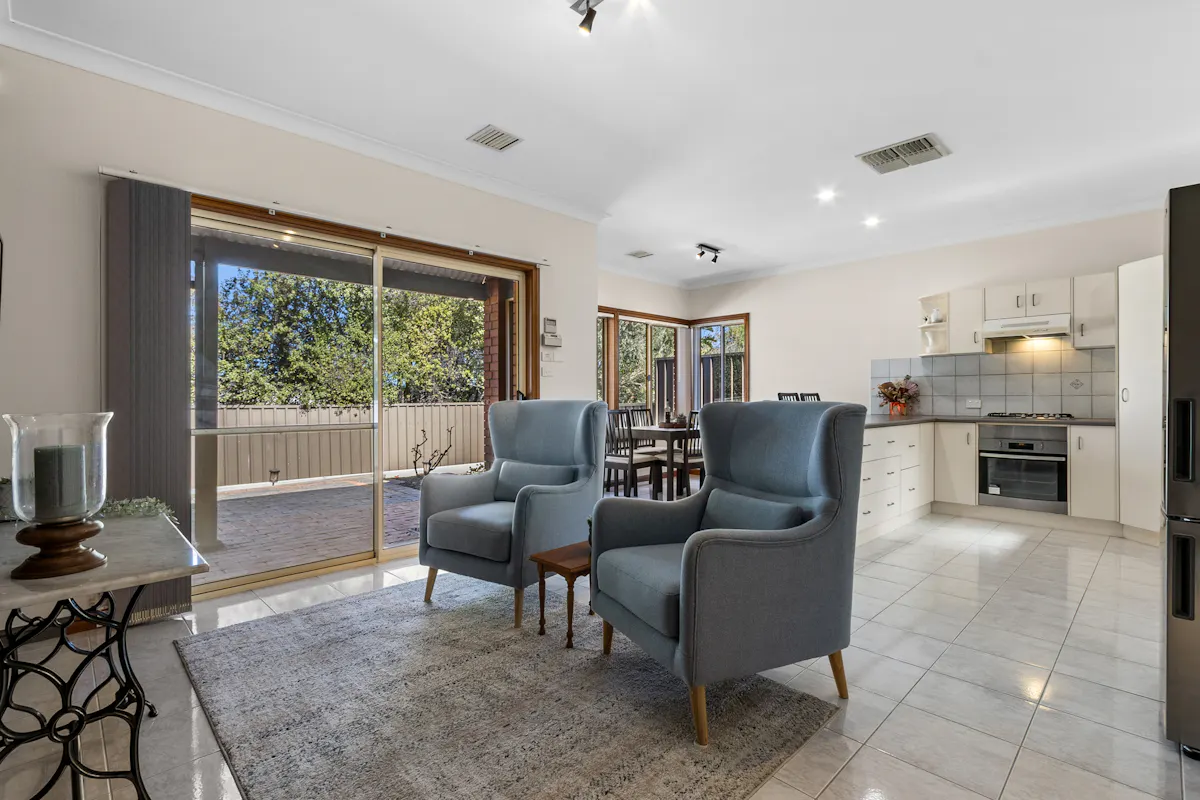 18 Dempster Court — photo 14 of 24