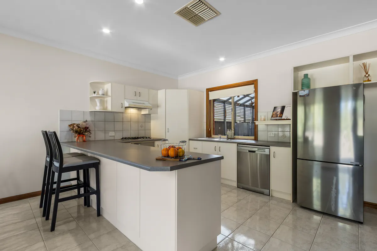 18 Dempster Court — photo 17 of 24