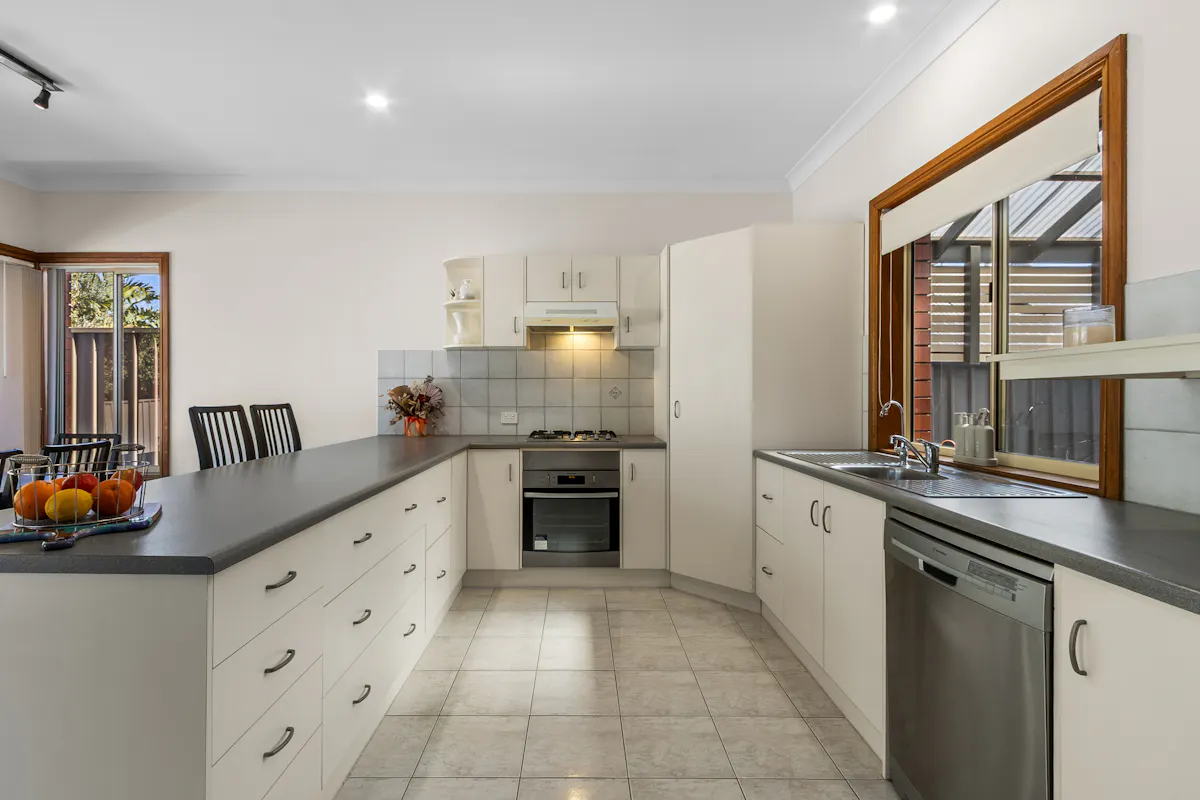 18 Dempster Court — photo 15 of 24