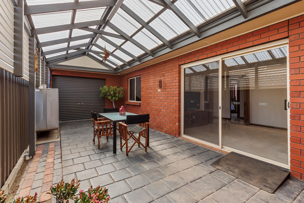 18 Dempster Court — photo 8 of 24