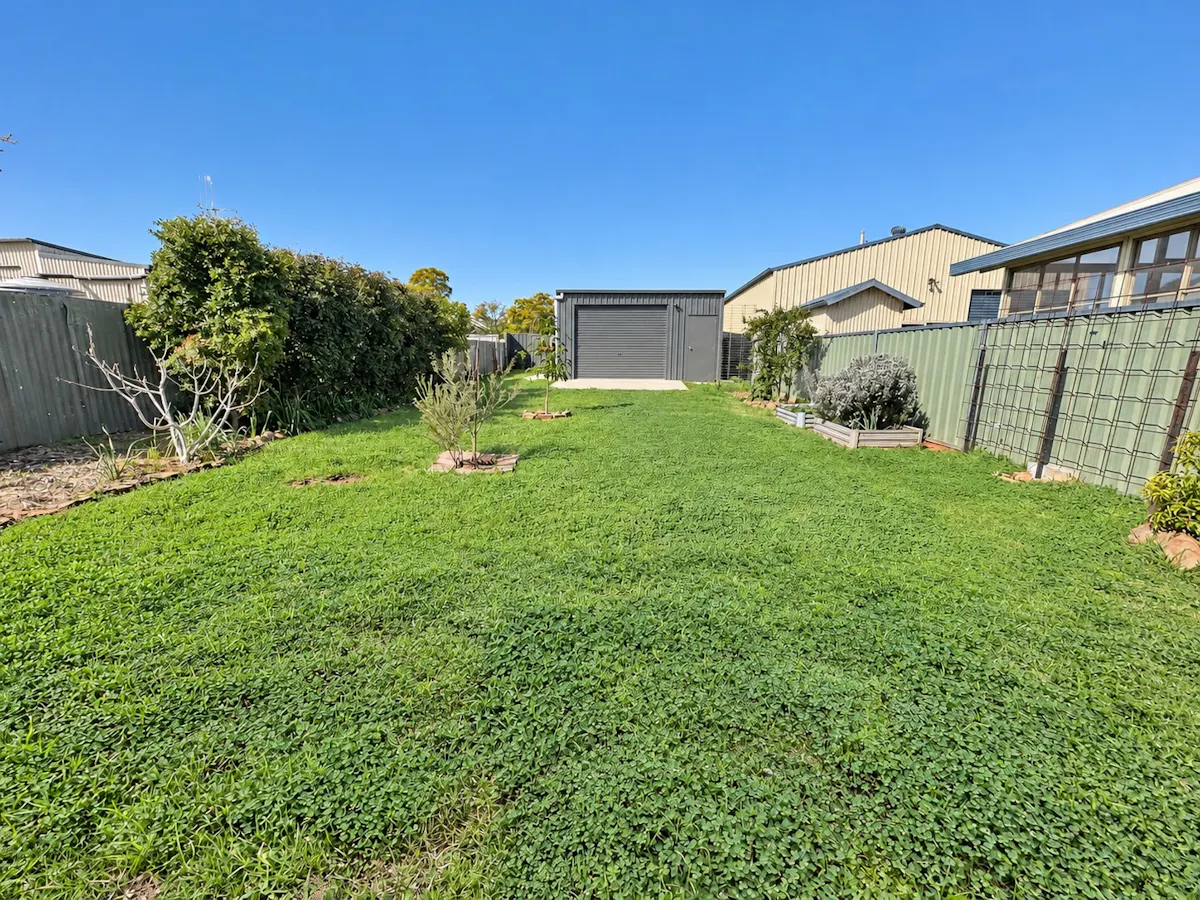 107 Currajong Street — photo 4 of 9