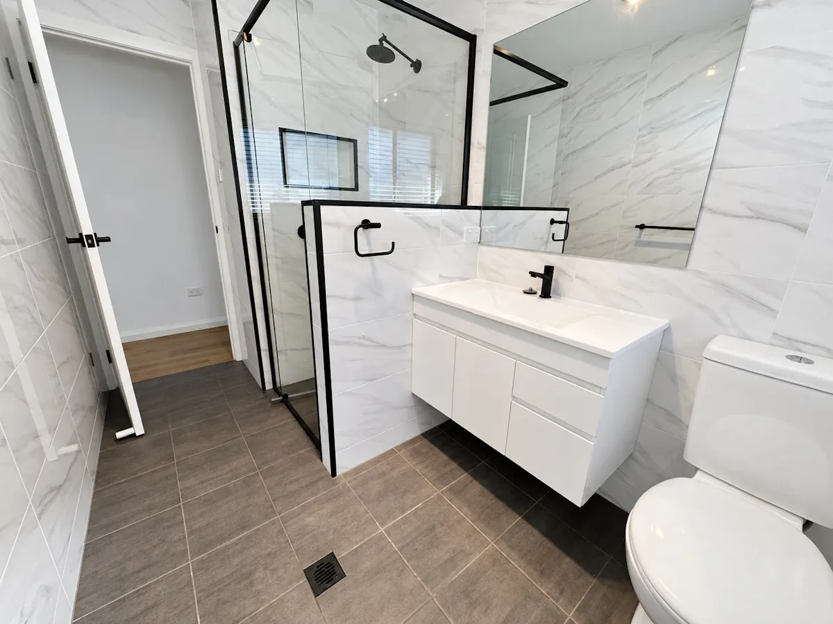 107 Currajong Street — photo 8 of 9