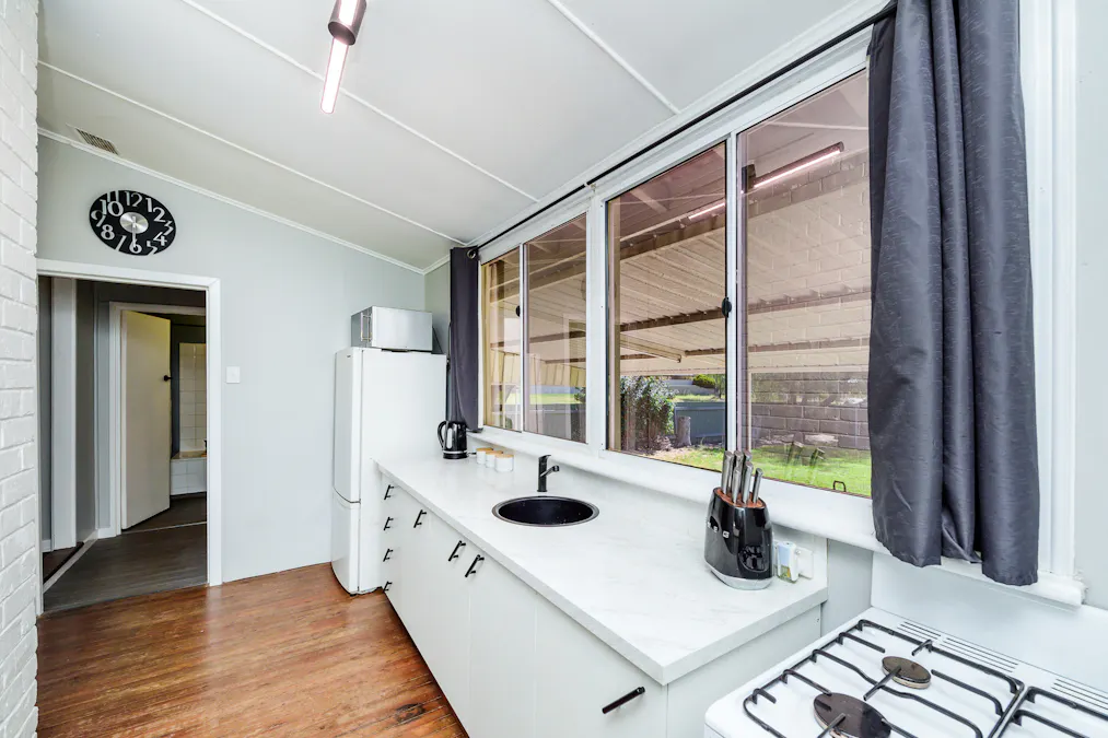 25 Yalbaroo Road, Northam, WA, 6401 - Image 8