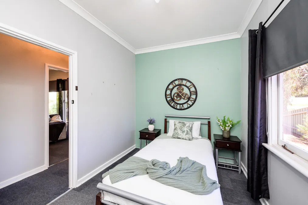 25 Yalbaroo Road, Northam, WA, 6401 - Image 15