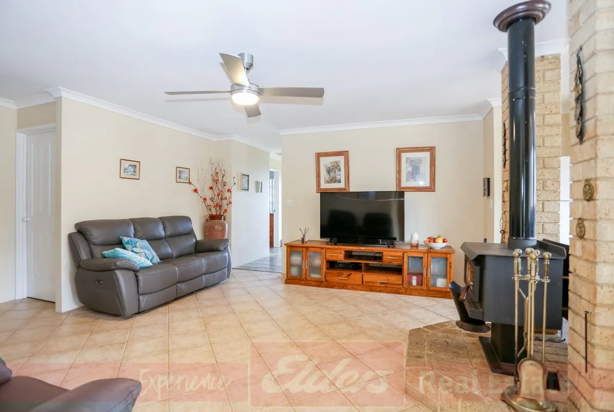 2 Wallaroo Way — photo 2 of 16