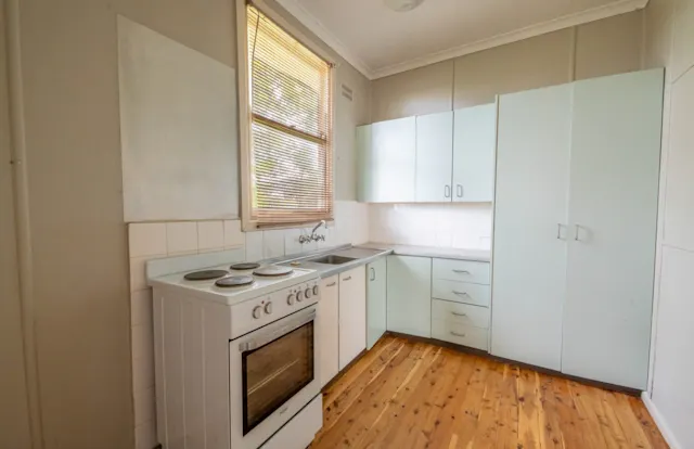 10 Charles Rigg Avenue — photo from Elders Real Estate Parkes