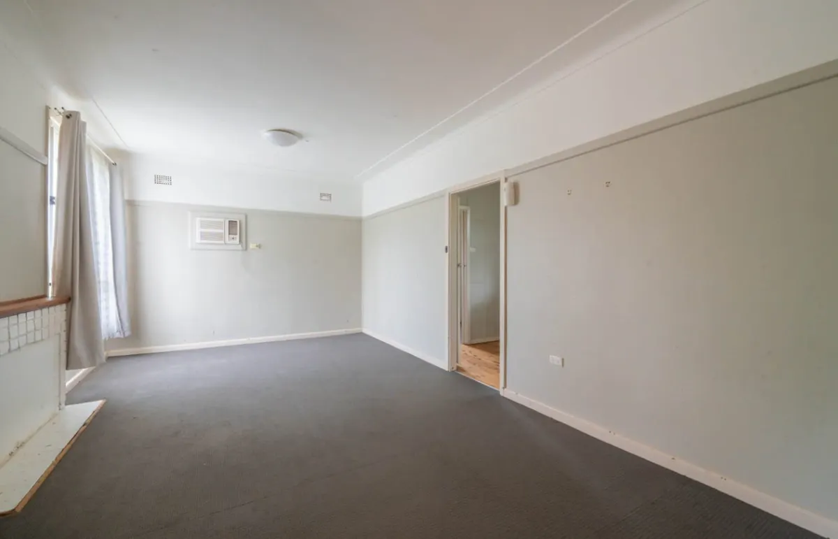 10 Charles Rigg Avenue — photo 3 of 9