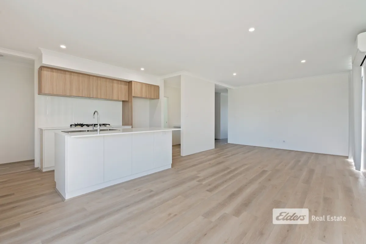 46 Lingard Loop — photo 2 of 11