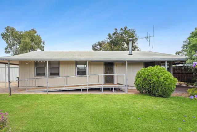 44 Twentyfifth Street — photo from Elders Real Estate Waikerie