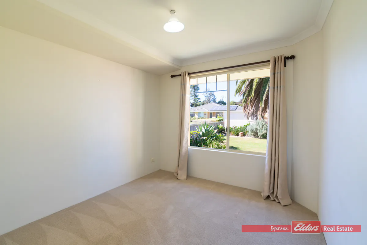 13 Parkland Drive — photo 15 of 29
