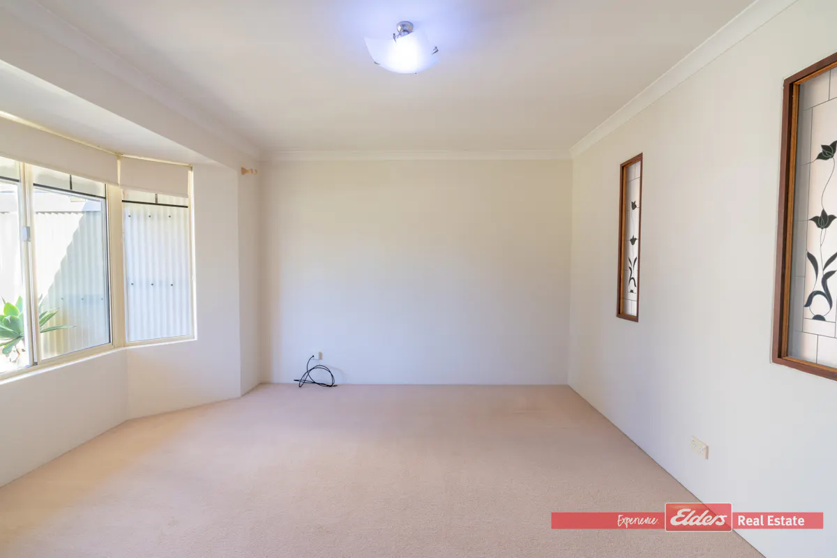 13 Parkland Drive — photo 5 of 29