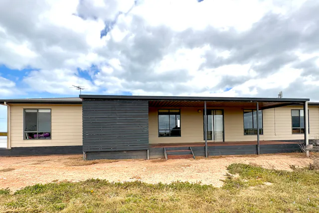 2 Bosanquet Boulevard — photo from Elders Real Estate Wudinna
